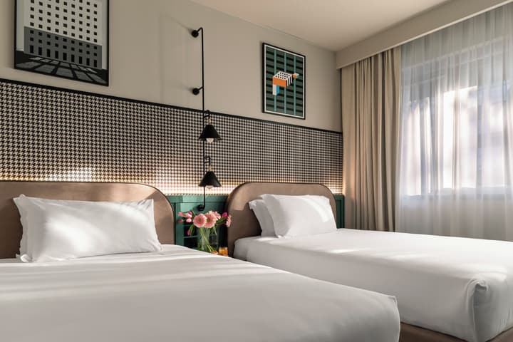 Living Place Hotel