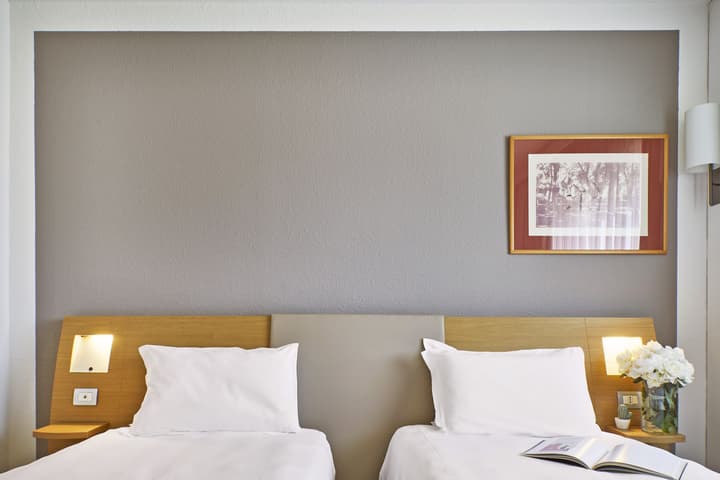 Living Place Hotel