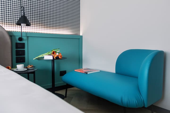 Living Place Hotel