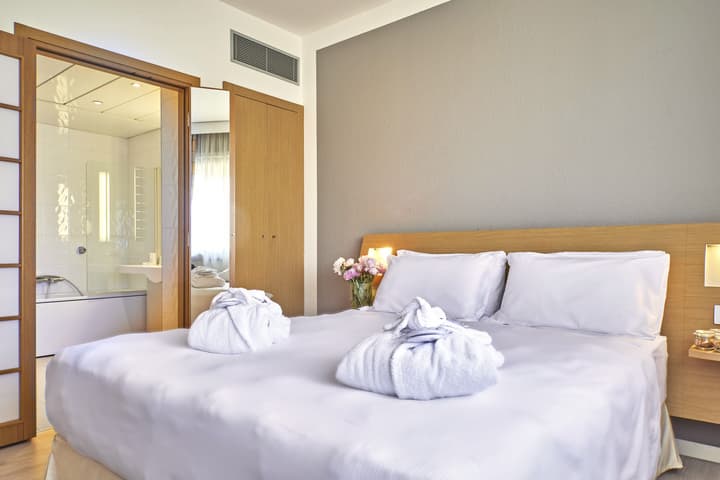 Living Place Hotel