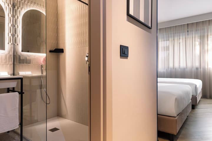 Living Place Hotel