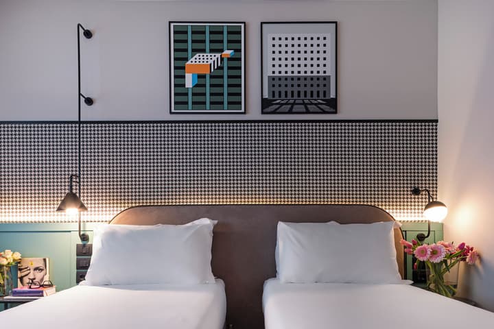 Living Place Hotel