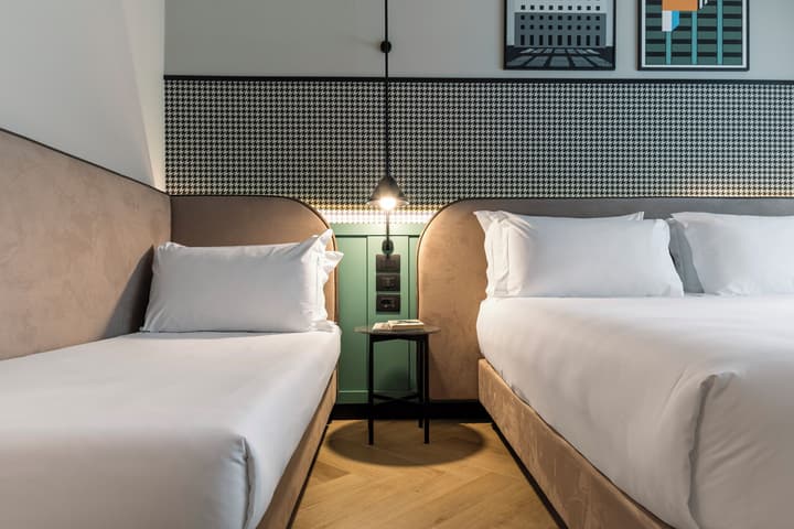 Living Place Hotel