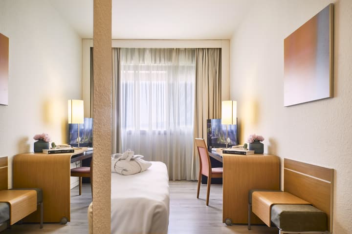 Living Place Hotel