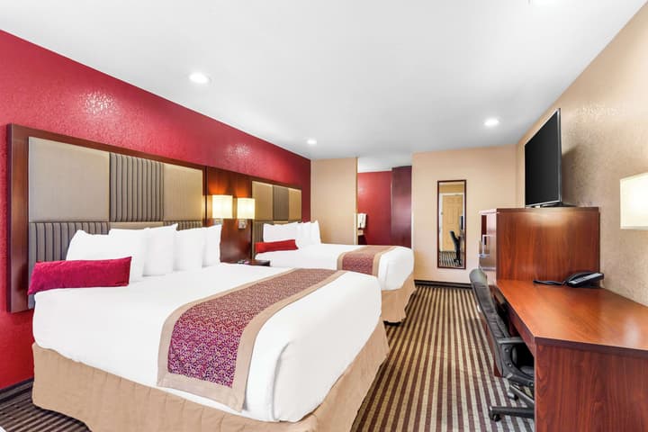 Best Western Plus Yosemite Way Station Motel
