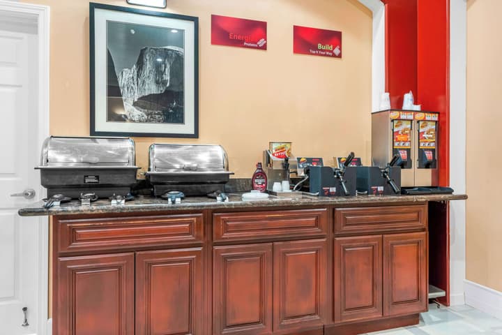 Best Western Plus Yosemite Way Station Motel