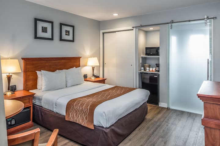 The Inn at 1252