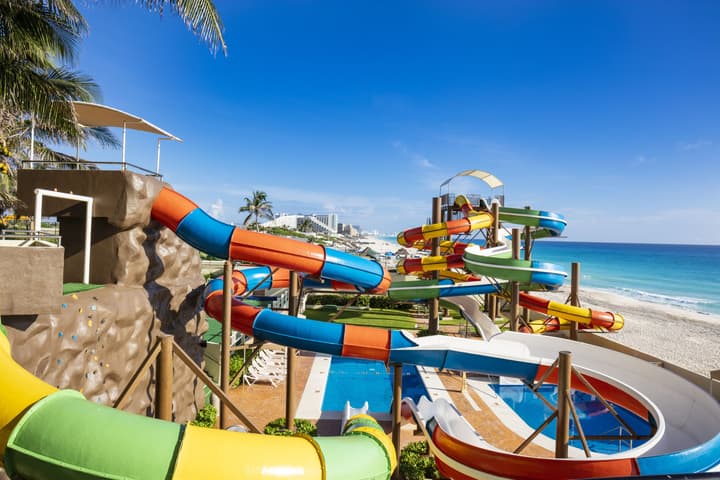 Crown Paradise Club Cancun All Inclusive