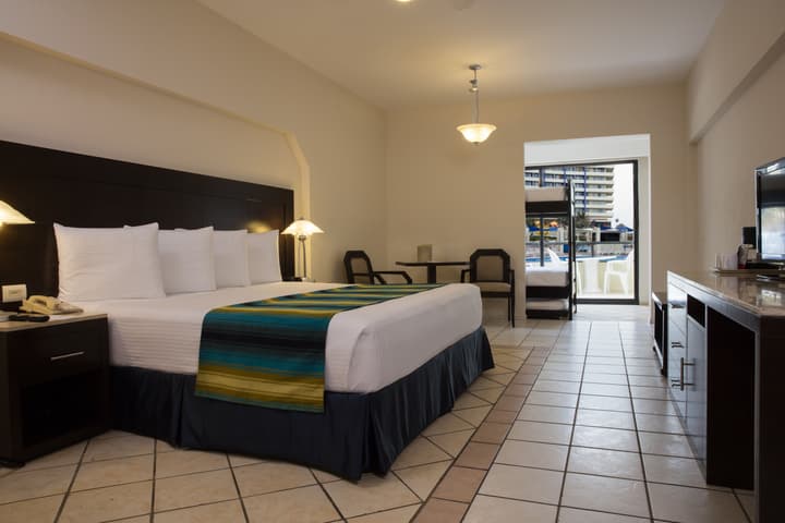 Crown Paradise Club Cancun All Inclusive