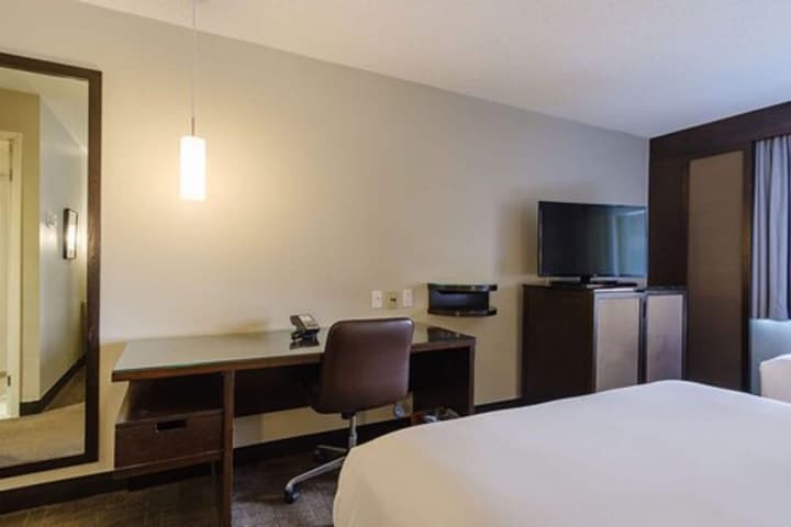 Arc The Hotel