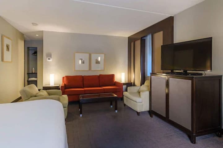 Arc The Hotel