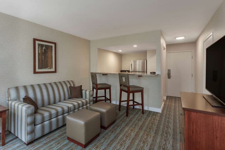 Wyndham Visalia