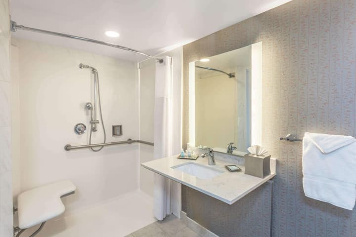 Wyndham Visalia