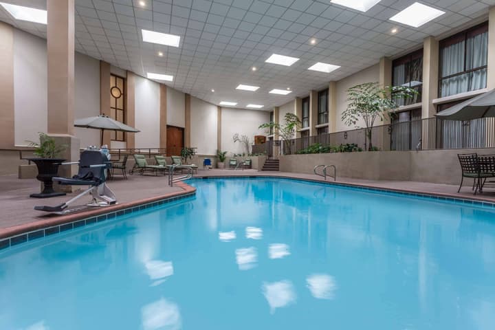 Wyndham Visalia