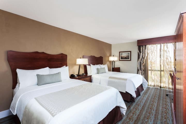 Wyndham Visalia