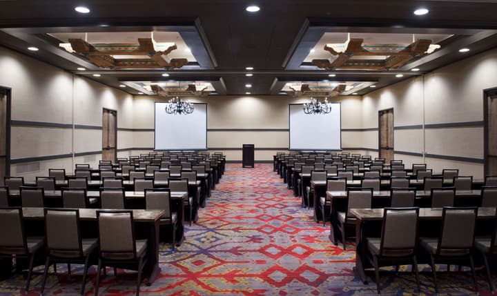 Hilton Santa Fe Historic Plaza