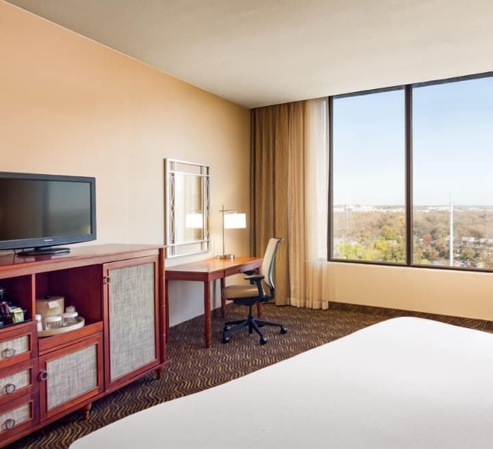 Holiday Inn Austin -Town Lake by IHG