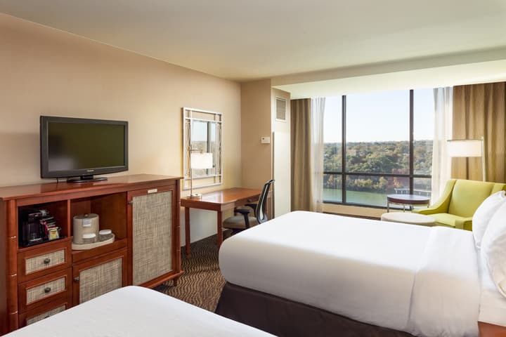 Holiday Inn Austin -Town Lake by IHG