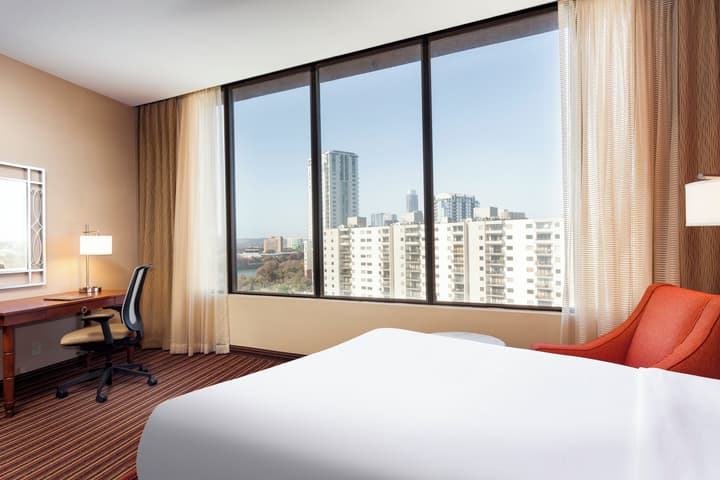 Holiday Inn Austin -Town Lake by IHG