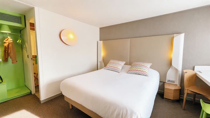 Campanile Chambray Les Tours