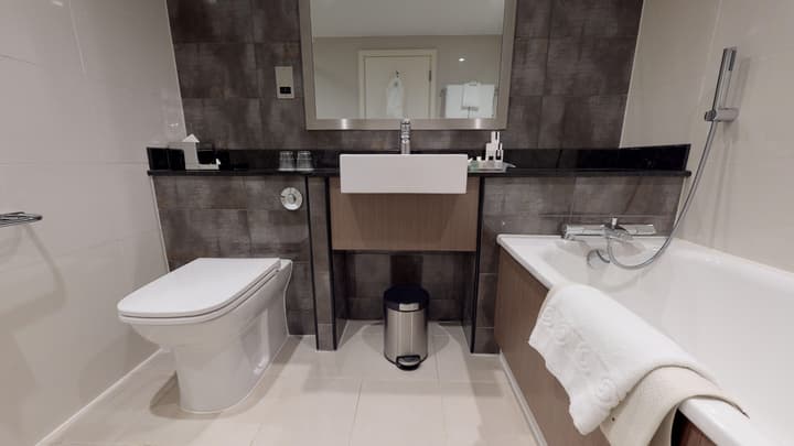 Holiday Inn London - Kensington High St. by IHG
