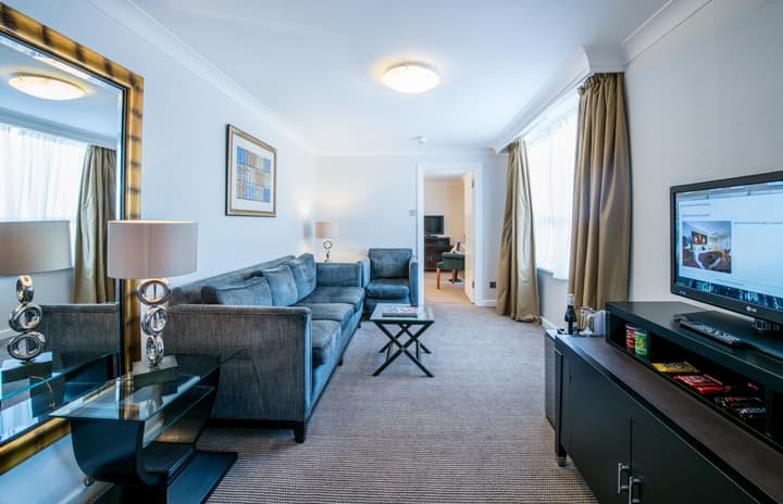 Holiday Inn London - Kensington High St. by IHG