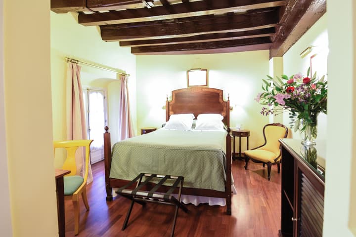 Las Casas de la Judería, Sevilla Historic City Center