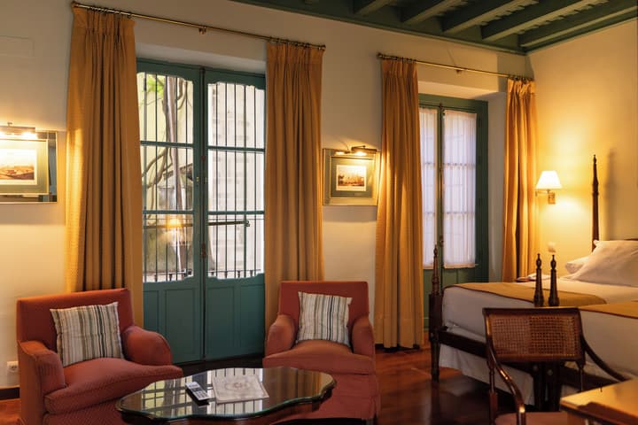 Las Casas de la Judería, Sevilla Historic City Center