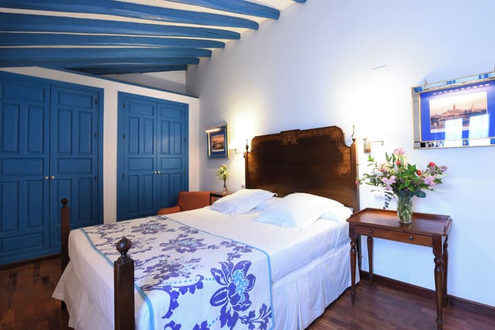 Las Casas de la Judería, Sevilla Historic City Center