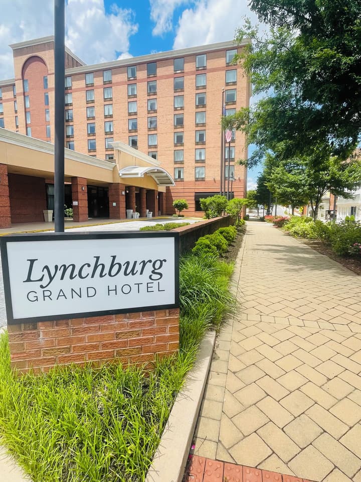 Lynchburg Grand Essential