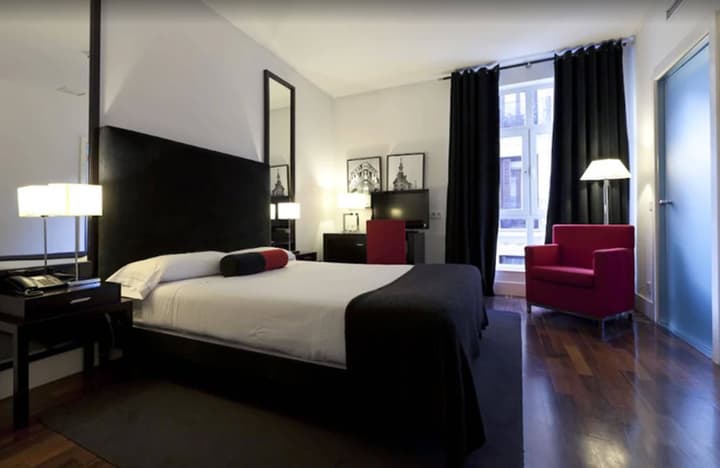 Hotel Quatro Puerta Del Sol