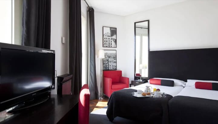 Hotel Quatro Puerta Del Sol