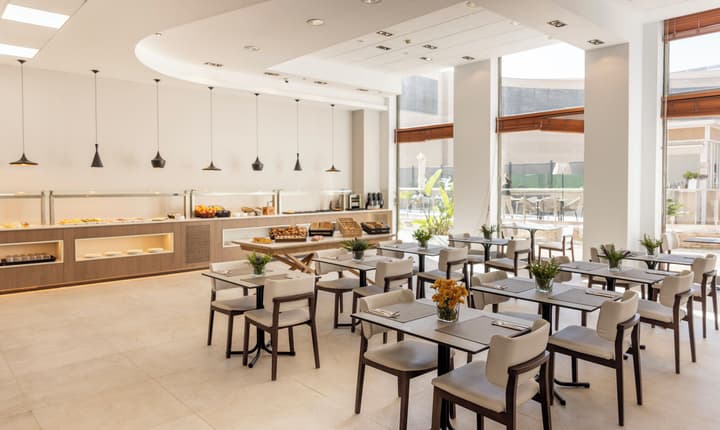 Hotel ILUNION Valencia 3