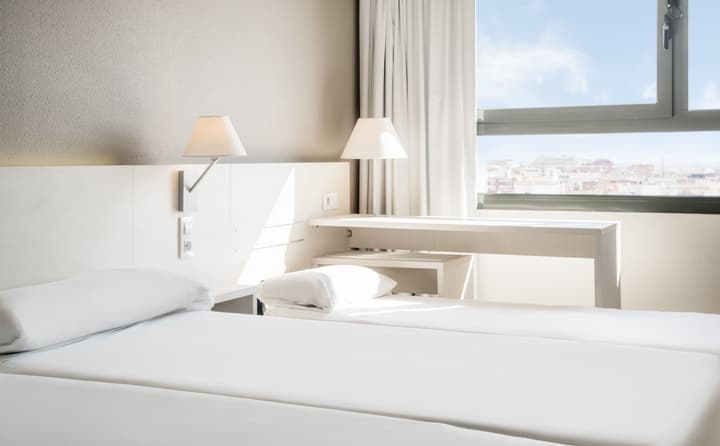 Hotel ILUNION Valencia 3