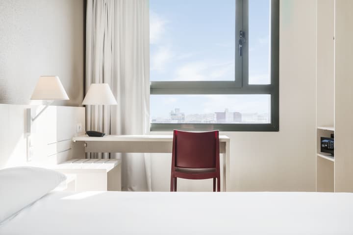 Hotel ILUNION Valencia 3