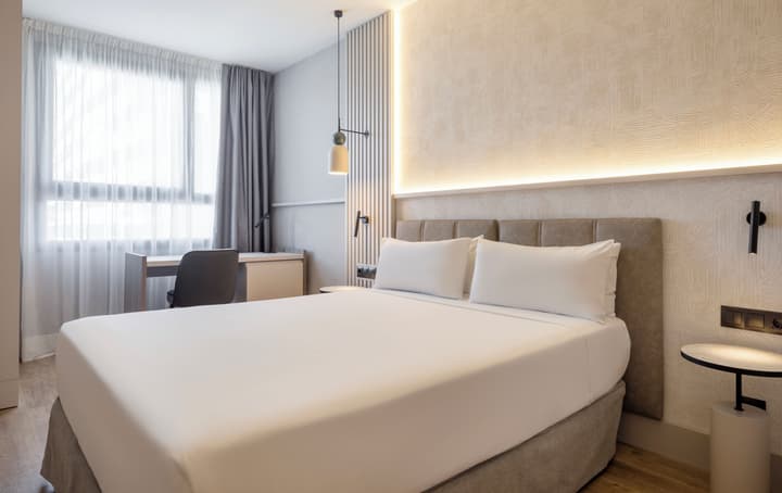 Hotel ILUNION Valencia 3