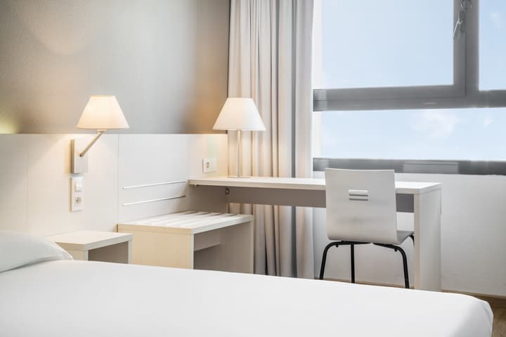 Hotel ILUNION Valencia 3