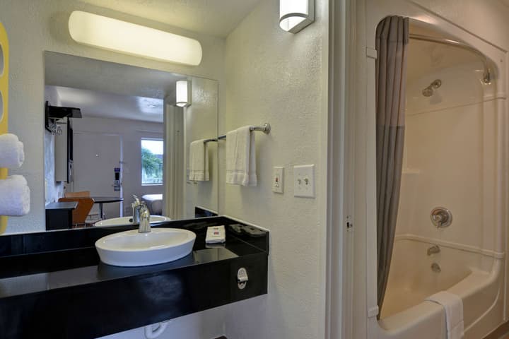 Motel 6 Dania Beach