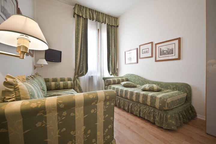 Hotel Italia