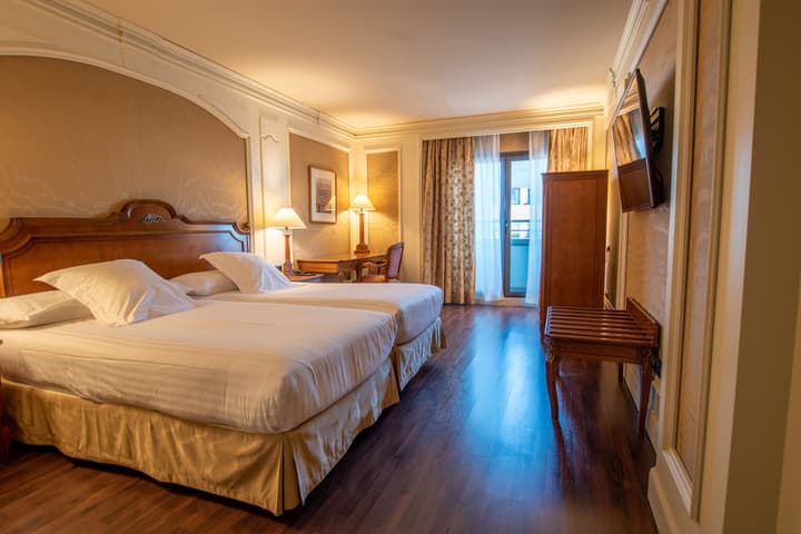 Hotel Sevilla Center