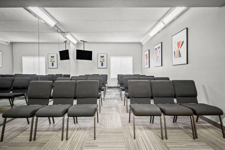 La Quinta Inn & Suites by Wyndham Miami Airport West