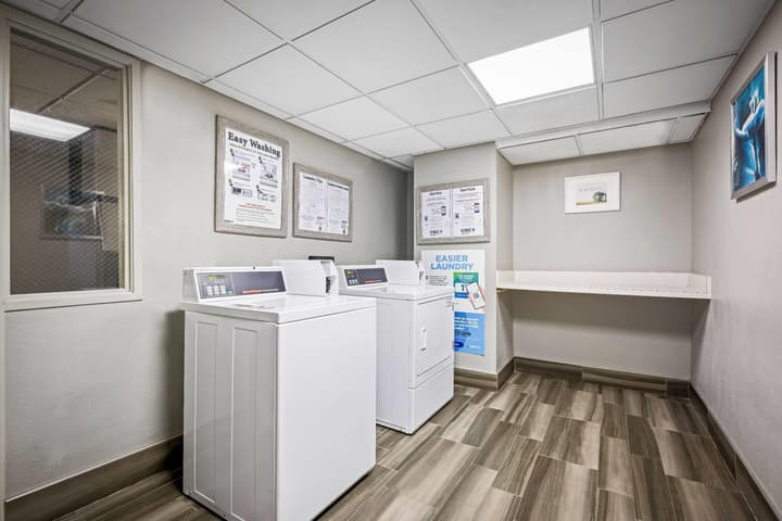 La Quinta Inn & Suites by Wyndham Miami Airport West