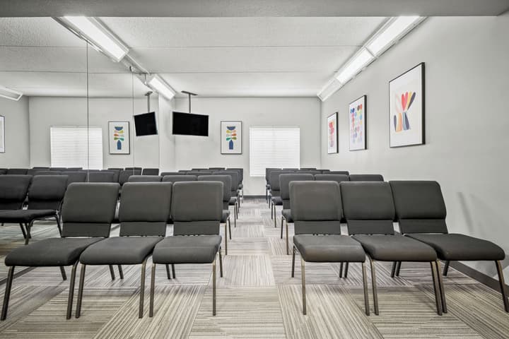 La Quinta Inn & Suites by Wyndham Miami Airport West