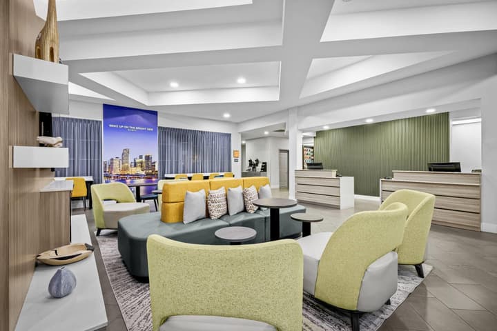 La Quinta Inn & Suites by Wyndham Miami Airport West