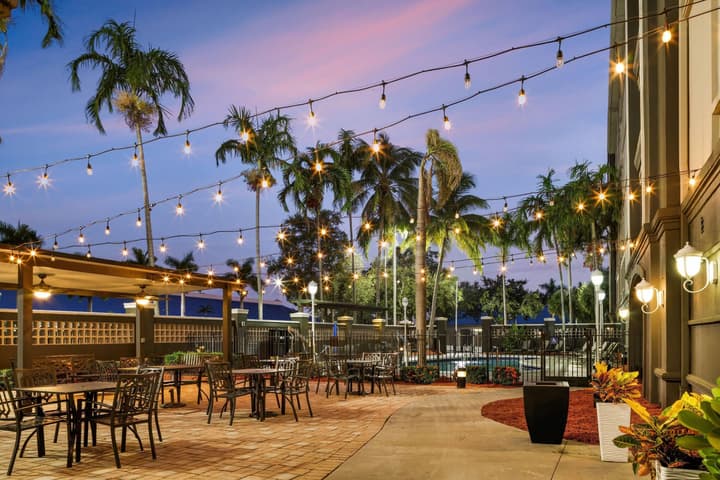 La Quinta Inn & Suites by Wyndham Miami Airport West