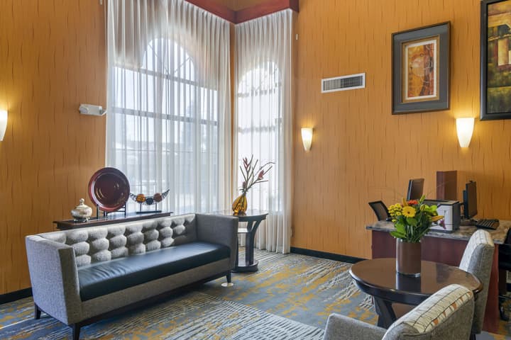 Best Western Plus Fresno Inn