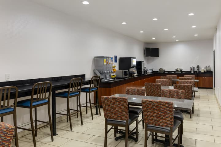 Best Western Plus Fresno Inn
