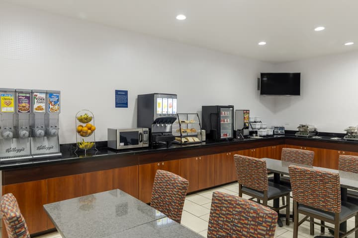 Best Western Plus Fresno Inn