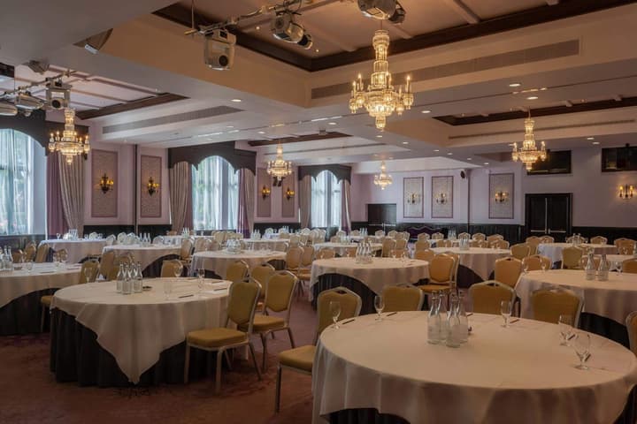 Clontarf Castle Hotel