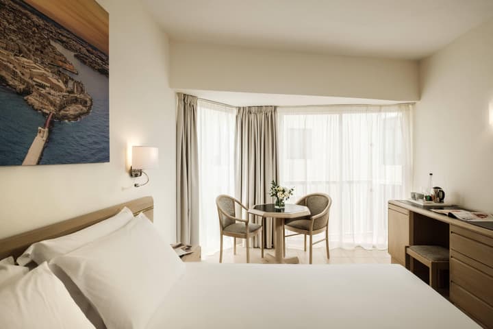 Diplomat Hotel